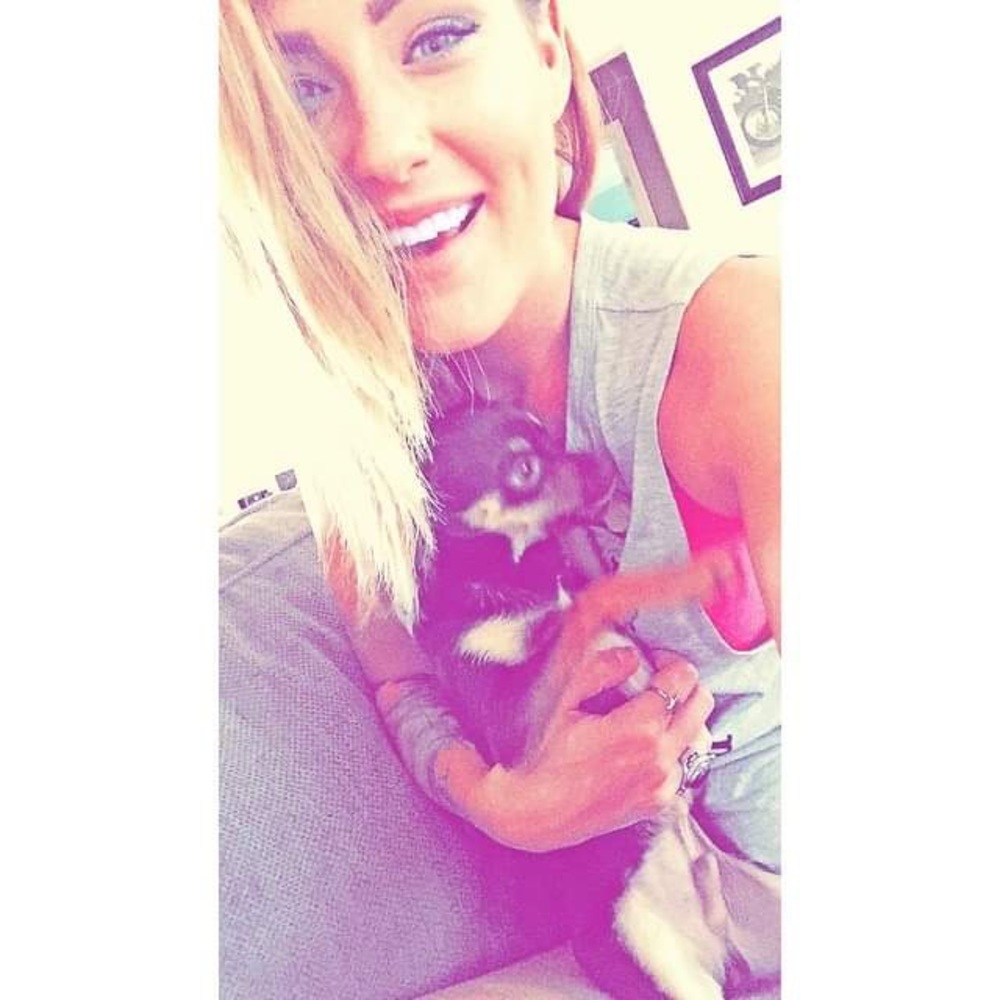 Follow, share, repeat  - Picture 6 of 8